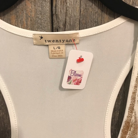 Twenty One Cream and Gold Ruffle Tank Sz large - Picture 5 of 6